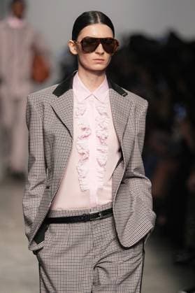 Milan, Italy: Milan, Milan Women s Fashion Week: Fall Winter 2025 26 - Women s Fashion, Fall Winter 2025 26 - Iceberg fashion show - catwalk in the photo: Model Milan Italy  - ZUMAp169 20250225_zea_p169_518 Copyright: xRiccardoxGIordanox
