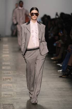Milan, Italy: Milan, Milan Women s Fashion Week: Fall Winter 2025 26 - Women s Fashion, Fall Winter 2025 26 - Iceberg fashion show - catwalk in the photo: Model Milan Italy  - ZUMAp169 20250225_zea_p169_519 Copyright: xRiccardoxGIordanox