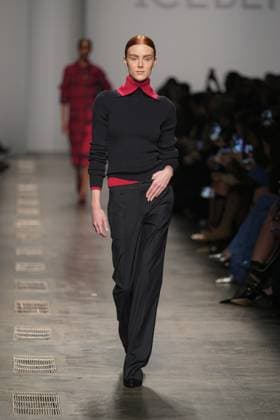 Milan, Italy: Milan, Milan Women s Fashion Week: Fall Winter 2025 26 - Women s Fashion, Fall Winter 2025 26 - Iceberg fashion show - catwalk in the photo: Model Milan Italy  - ZUMAp169 20250225_zea_p169_525 Copyright: xRiccardoxGIordanox