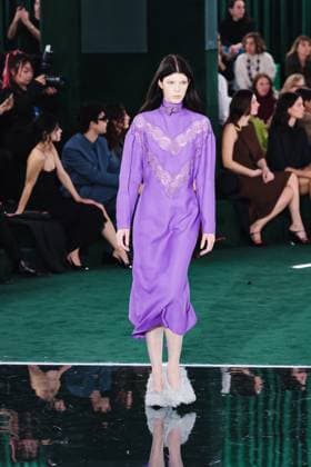 Milan, Milan Women s Fashion Week: Fall Winter 2025 - Women s Fashion, Fall Winter 2025 - Gucci Fashion Show - Catwalk. In the photo: Model- Women s Fashion, Fall Winter 2025 - Gucci Fashion Show - Catwalk. In the photo: Model  Copyright: xAlessandroxBremecx xipa-agency.netx xx IPA_Agency_IPA54563715