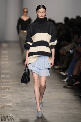 Milan, Italy: Milan, Milan Women s Fashion Week: Fall Winter 2025 26 - Women s Fashion, Fall Winter 2025 26 - Iceberg fashion show - catwalk in the photo: Model Milan Italy  - ZUMAp169 20250225_zea_p169_550 Copyright: xRiccardoxGIordanox