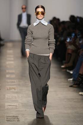 Milan, Italy: Milan, Milan Women s Fashion Week: Fall Winter 2025 26 - Women s Fashion, Fall Winter 2025 26 - Iceberg fashion show - catwalk in the photo: Model Milan Italy  - ZUMAp169 20250225_zea_p169_577 Copyright: xRiccardoxGIordanox