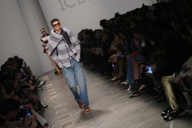Milan, Milan Women s Fashion Week: Fall Winter 2025 26 - ICEBERG Fashion Show - Catwalk Milan, Milan Women s Fashion Week: Fall Winter 2025 26 - Women s Fashion, Fall Winter 2025 26 - Iceberg fashion show - catwalk in the photo: Model MILAN Italy  Copyright: xIPA ABACAx