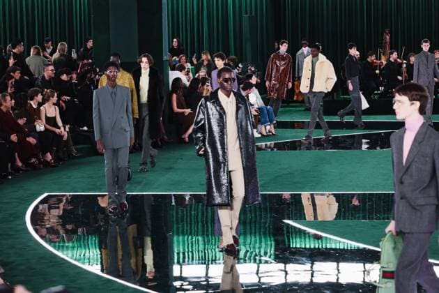 Milan, Milan, Milan Women s Fashion Week: Fall Winter 2025 - Gucci Fashion Show - Catwalk Milan, Milan Women s Fashion Week: Fall Winter 2025 - Women s Fashion, Fall Winter 2025 - Gucci Fashion Show - Catwalk. In the photo: Model- Women s Fashion, Fall Winter 2025 - Gucci Fashion Show - Catwalk. In the photo: Model Milan Italy  Copyright: xIPA ABACAx