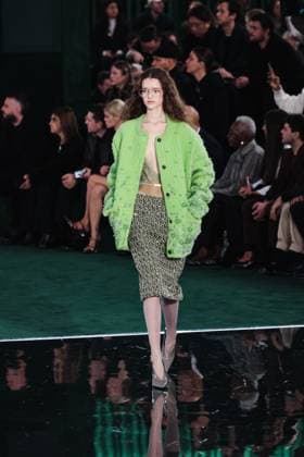 Milan, Milan, Milan Women s Fashion Week: Fall Winter 2025 - Gucci Fashion Show - Catwalk Milan, Milan Women s Fashion Week: Fall Winter 2025 - Women s Fashion, Fall Winter 2025 - Gucci Fashion Show - Catwalk. In the photo: Model- Women s Fashion, Fall Winter 2025 - Gucci Fashion Show - Catwalk. In the photo: Model Milan Italy  Copyright: xIPA ABACAx