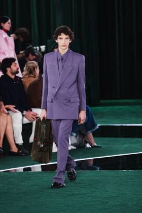 Milan, Milan, Milan Women s Fashion Week: Fall Winter 2025 - Gucci Fashion Show - Catwalk Milan, Milan Women s Fashion Week: Fall Winter 2025 - Women s Fashion, Fall Winter 2025 - Gucci Fashion Show - Catwalk. In the photo: Model- Women s Fashion, Fall Winter 2025 - Gucci Fashion Show - Catwalk. In the photo: Model Milan Italy  Copyright: xIPA ABACAx
