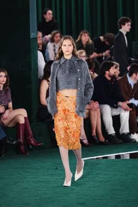 Milan, Milan, Milan Women s Fashion Week: Fall Winter 2025 - Gucci Fashion Show - Catwalk Milan, Milan Women s Fashion Week: Fall Winter 2025 - Women s Fashion, Fall Winter 2025 - Gucci Fashion Show - Catwalk. In the photo: Model- Women s Fashion, Fall Winter 2025 - Gucci Fashion Show - Catwalk. In the photo: Model Milan Italy  Copyright: xIPA ABACAx