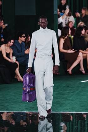Milan, Italy: Milan, Milan Women s Fashion Week: Fall Winter 2025 - Women s Fashion, Fall Winter 2025 - Gucci Fashion Show - Catwalk. In the photo: Model- Women s Fashion, Fall Winter 2025 - Gucci Fashion Show - Catwalk. In the photo: Model Milan Italy  - ZUMAp169 20250225_zea_p169_598 Copyright: xAlessandroxBremecx