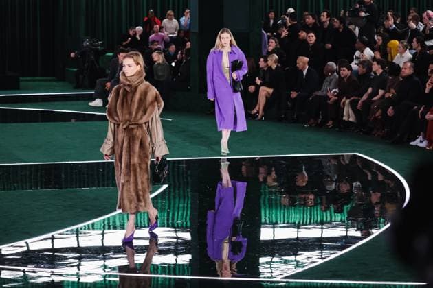 Milan, Italy: Milan, Milan Women s Fashion Week: Fall Winter 2025 - Women s Fashion, Fall Winter 2025 - Gucci Fashion Show - Catwalk. In the photo: Model- Women s Fashion, Fall Winter 2025 - Gucci Fashion Show - Catwalk. In the photo: Model Milan Italy  - ZUMAp169 20250225_zea_p169_617 Copyright: xAlessandroxBremecx