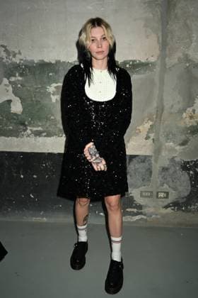 Milan, Italy: Milan, Milan Women s Fashion Week: Fall Winter 2025 - Women s Fashion, Fall Winter 2025.- N.21 fashion show - guests in the photo: Mew Milan Italy  - ZUMAp169 20250225_zea_p169_767 Copyright: xSimonaxChiocciax