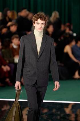 Gucci ready to wear fall winter 2025, Milan, February 2025. Gucci ready to wear fall winter 2025 runway at Milan fashion week, 25 February 2025., Credit:x Avalon London, UK  Copyright: xxx xAvalonx 0968819911