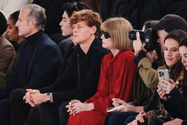 Milan, Milan Women s Fashion Week: Fall Winter 2025 - Gucci Fashion Show - Front Row Guests Milan, Milan Women s Fashion Week: Fall Winter 2025 - Women s Fashion, Fall Winter 2025 - Gucci Fashion Show - Guests. In the photo: Jannik Sinner (Italian Tennis Player), Anna Wintour (Journalist and Editor-in-Chief of Vogue America) Milan Italy  Copyright: xIPA ABACAx