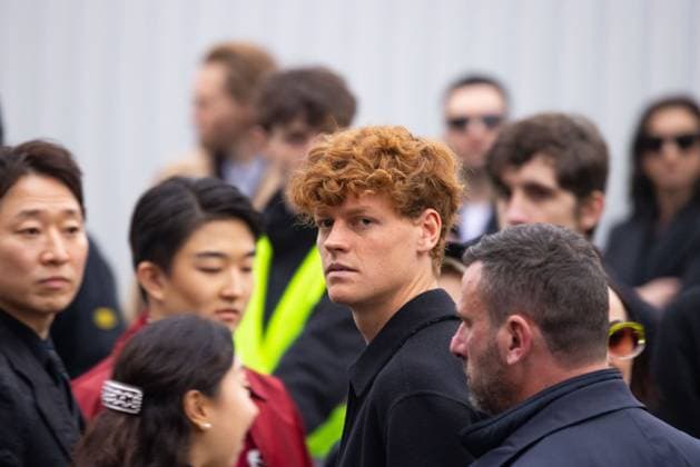 News - Gucci - Arrivals - Milan Fashion Week - Womenswear Fall Winter 2025 2026 Jannik Sinner is seen leaving the Gucci fashion show during the Milan Fashion Week - Womenswear Fall Winter 2025 2026 on February 25, 2025 in Milan, Italy. Photo: Cinzia Camela. MILAN Superstudio Maxi Italy Copyright: xCinziaxCamelax xLiveMediax LPN_1750625