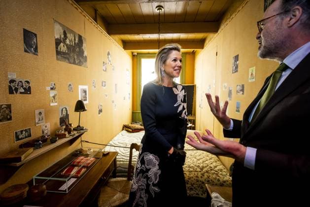 Queen Maxima Visits Anne Frank Exhibition - NYC Queen Maxima visits Anne Frank - The Exhibition at the Center for Jewish History in Manhattan, New York City, NY, USA on February 25, 2025. The exhibition highlights the life of Anne Frank (1929-1945) in the context of the Second World War and the persecution of the Jews. The focus is on the full-size replica of the Secret Annex, the hiding place of Anne Frank, her parents and sister, together with four other Jewish people in hiding. Photo byNLBeeld POOL Patrick van Katwijk ABACAPRESS.COM New York City United States  Copyright: xBrunoxPress ABACAx