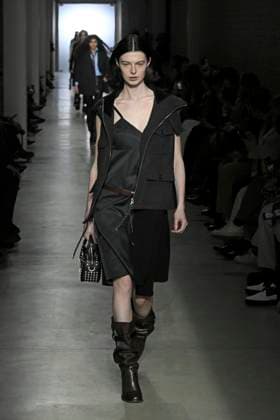 Onitsuka Tiger Ready to wear fall winter 2025:26; MILAN February 2025 Onitsuka Tiger Ready to wear fall winter 2025:26; MILAN February 2025, Credit:Zeppelin Avalon  Copyright: xZeppelinx xAvalonx 0969482373
