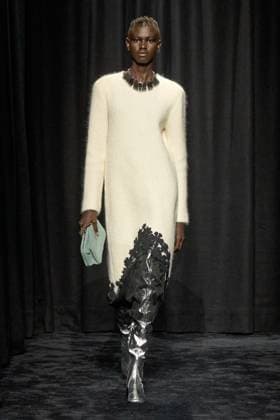 Jil Sander Ready to wear fall winter 2025:26; MILAN February 2025 Jil Sander Ready to wear fall winter 2025:26; MILAN February 2025, Credit:Zeppelin Avalon  Copyright: xZeppelinx xAvalonx 0969489532