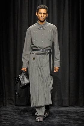 Jil Sander Ready to wear fall winter 2025:26; MILAN February 2025 Jil Sander Ready to wear fall winter 2025:26; MILAN February 2025, Credit:Zeppelin Avalon  Copyright: xZeppelinx xAvalonx 0969488195