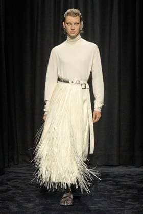 Jil Sander Ready to wear fall winter 2025:26; MILAN February 2025 Jil Sander Ready to wear fall winter 2025:26; MILAN February 2025, Credit:Zeppelin Avalon  Copyright: xZeppelinx xAvalonx 0969489803