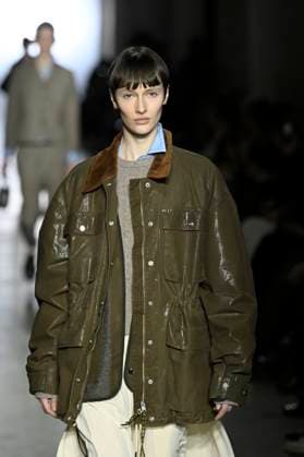 Onitsuka Tiger Ready to wear fall winter 2025:26; MILAN February 2025 Onitsuka Tiger Ready to wear fall winter 2025:26; MILAN February 2025, Credit:Zeppelin Avalon  Copyright: xZeppelinx xAvalonx 0969627845