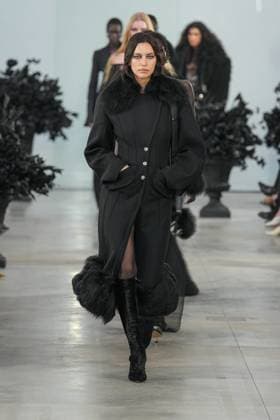 Milan, Milan Women s Fashion Week: Fall Winter 2025 26 - Women s Fashion, Fall Winter 2025 26 - Blumarine fashion show - catwalk in the photo: Irina Shayk  Copyright: xRiccardoxGIordanox xipa-agency.netx xRiccardoxGIordanox IPA_Agency_IPA54645112