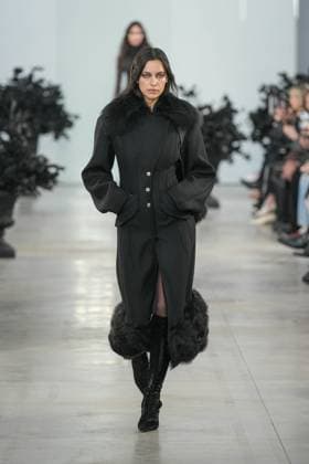 Milan, Italy: Milan, Milan Women s Fashion Week: Fall Winter 2025 26 - Women s Fashion, Fall Winter 2025 26 - Blumarine fashion show - catwalk in the photo: Irina Shayk Milan Italy  - ZUMAp169 20250227_zea_p169_378 Copyright: xRiccardoxGIordanox