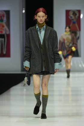 Milan, Italy: Milan, Milan Women s Fashion Week: Fall Winter 2025 26 - Women s Fashion, Fall Winter 2025 26 - Anteprima fashion show - catwalk in the photo: Model Milan Italy  - ZUMAp169 20250227_zea_p169_512 Copyright: xRiccardoxGIordanox