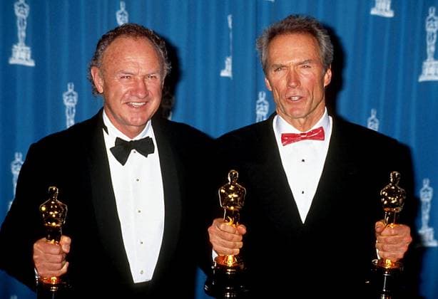 Archivbilder der Woche KW09 March 29, 1993: Hollywood, CA, US: GENE HACKMAN and CLINT EASTWOOD pose with their newly won Oscars for the film Unforgiven in the press room after the ACADEMY AWARDS.OSCARS 1993. Hackman won for Best Supporting Actor and Eastwood took home the Oscar for best Director. Hollywood USA  - ZUMAg49_ 19930329_jes_g49_771 Copyright: xMichaelxFergusonx