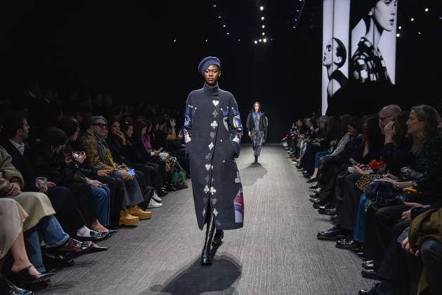 February 27, 2025, Milano: A model presents a creation by Emporio Armani at the Milan Fashion Week, in Milan, Italy, 28 February 2025. The Fall Winter 2025 2026 collections are presented until 03 March 2025. .ANSA MATTEO CORNER Milano  - ZUMAa110 20250227_zaf_a110_029 Copyright: xMatteoxCornerx xZ14x