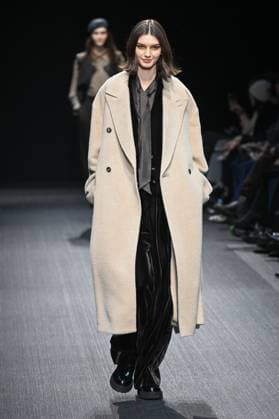 Milan, Milan Women s Fashion Week: Fall Winter 2025 - Women s Fashion, Fall Winter 2025.- Emporio Armani fashion show - guests in the photo: model  Copyright: xSimonaxChiocciax xipa-agency.netx xSimonaxChiocciax IPA_Agency_IPA54654132