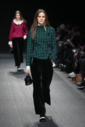 Milan, Milan Women s Fashion Week: Fall Winter 2025 - Emporio Armani Fashion Show - model Milan, Milan Women s Fashion Week: Fall Winter 2025 - Women s Fashion, Fall Winter 2025.- Emporio Armani fashion show - guests in the photo: model MILAN Italy  Copyright: xIPA ABACAx