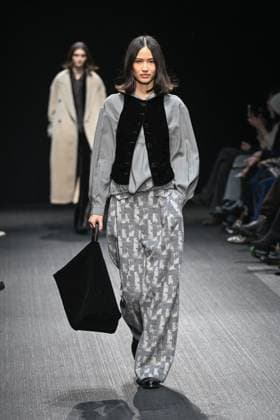 Milan, Italy: Milan, Milan Women s Fashion Week: Fall Winter 2025 - Women s Fashion, Fall Winter 2025.- Emporio Armani fashion show - guests in the photo: model Milan Italy  - ZUMAp169 20250227_zea_p169_745 Copyright: xSimonaxChiocciax