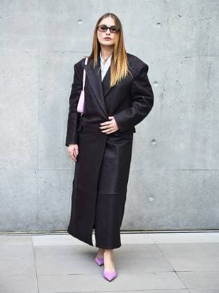 Milan, Milan Women s Fashion Week: Fall Winter 2025 26 - Emporio Armani fashion show - catwalk - In the photo: Camille Razat  Copyright: xSimonaxChiocciax xipa-agency.netx xSimonaxChiocciax IPA_Agency_IPA54655034