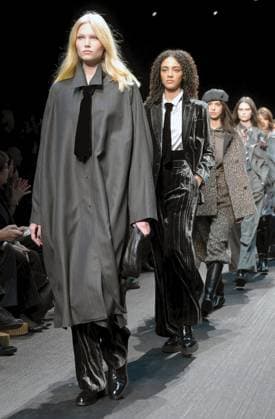 Milan, Women s Fashion, Emporio Armani Fashion Show  Copyright: xMaurizioxMaulex xipa-agency.netx xMaurizioxMaulex IPA_Agency_IPA54657707