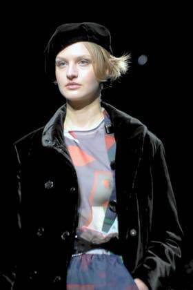 Milan, Women s Fashion, Emporio Armani Fashion Show  Copyright: xMaurizioxMaulex xipa-agency.netx xMaurizioxMaulex IPA_Agency_IPA54657790
