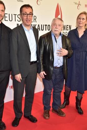 16 MusikAutorenPreis 2025 Wolf Biermann, Cem Özdemir (Bündnis 90 Die Grünen) beim 16. MusikAutorenPreis 2025 im Hotel Ritz Charlton in Berlin, am 27.02.2025