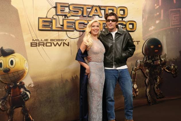 Entertainment Themen der Woche KW09 Entertainment Bilder des Tages European premiere of the film Electric State Millie Bobby Brown and her boyfriend Jake Bongiovi, son of singer Jon Bon Jovi, during the premiere of the film Electric State, on February 27, 2025, in Madrid Espana Electric State is a spectacular science fiction film from the directors of Avengers Endgame, set in an alternative, retro-futuristic version of the 1990s PREMIERE CINEMA GENTE Raú Madrid Madrid Madrid Espana  Copyright: xRaulxTerrelx 6548083