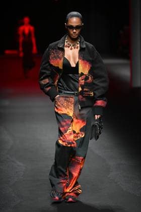 Milan, Italy: Milan, Milan Women s Fashion Week: Fall Winter 2025 - Women s Fashion, Fall Winter 2025.- Roberto Cavalli fashion show - catwalk in the photo: model Milan Italy  - ZUMAp169 20250228_zea_p169_043 Copyright: xSimonaxChiocciax