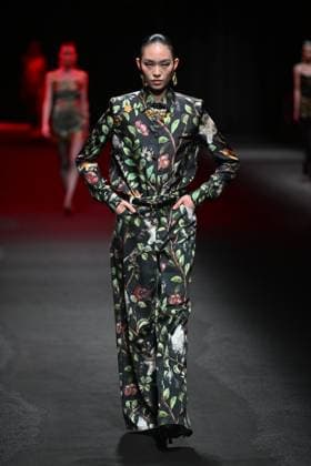 Milan, Italy: Milan, Milan Women s Fashion Week: Fall Winter 2025 - Women s Fashion, Fall Winter 2025.- Roberto Cavalli fashion show - catwalk in the photo: model Milan Italy  - ZUMAp169 20250228_zea_p169_074 Copyright: xSimonaxChiocciax