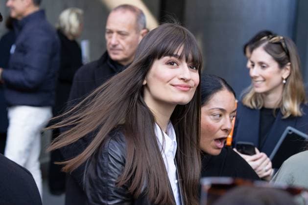 News - Emporio Armani - Arrivals - Milan Fashion Week - Womenswear Fall Winter 2025 2026 Clara Luciani is seen arriving at the Emporio Armani fashion show during the Milan Fashion Week - Womenswear Fall Winter 2025 2026 on February 27, 2025 in Milan, Italy. Photo: Cinzia Camela. MILAN Via Bergognone Italy Copyright: xCinziaxCamelax xLiveMediax LPN_1756614