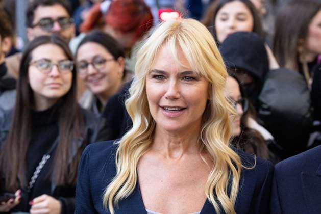News - Emporio Armani - Arrivals - Milan Fashion Week - Womenswear Fall Winter 2025 2026 Guest is seen arriving at the Emporio Armani fashion show during the Milan Fashion Week - Womenswear Fall Winter 2025 2026 on February 27, 2025 in Milan, Italy. Photo: Cinzia Camela. MILAN Via Bergognone Italy Copyright: xCinziaxCamelax xLiveMediax LPN_1756680