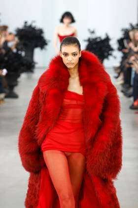 Blumarine Ready to wear fall winter 2025:26 MILAN February 2025 Blumarine Ready to wear fall winter 2025:26 MILAN February 2025, Credit:Zeppelin Avalon  Copyright: xZeppelinx xAvalonx 0969756485