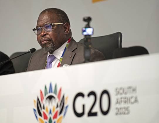 News Themen der Woche KW09 News Bilder des Tages Südafrika, G20 Finanzministertreffen in Kapstadt G20 finance chiefs meeting in Cape Town South African Finance Minister Enoch Godongwana attends a press conference in Cape Town, South Africa, on Feb. 27, 2025, following a Group of 20 finance ministers and central bank governors meeting.  A14AA0004221250P