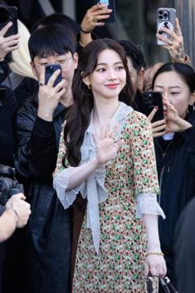 News - Prada - Arrivals - Milan Fashion Week - Womenswear Fall Winter 2025 2026 Karina is seen arriving at the Prada fashion show during the Milan Fashion Week - Womenswear Fall Winter 2025 2026 on February 27, 2025 in Milan, Italy. Photo: Cinzia Camela. MILAN Fondazione Prada Italy Copyright: xCinziaxCamelax xLiveMediax LPN_1756738