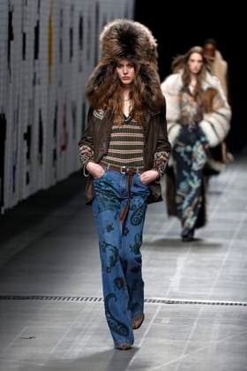 ETRO Ready to wear fall winter 2025:26; MILAN February 2025 ETRO Ready to wear fall winter 2025:26; MILAN February 2025, Credit:Zeppelin Avalon  Copyright: xZeppelinx xAvalonx 0969944265