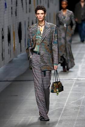 ETRO Ready to wear fall winter 2025:26; MILAN February 2025 ETRO Ready to wear fall winter 2025:26; MILAN February 2025, Credit:Zeppelin Avalon  Copyright: xZeppelinx xAvalonx 0969944337