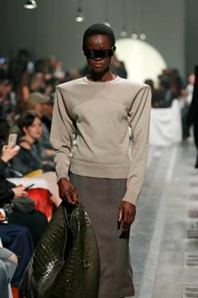 MM6 Maison Margiela Ready to wear fall winter 2025:26; MILAN February 2025 MM6 Maison Margiela Ready to wear fall winter 2025:26; MILAN February 2025, Credit:Zeppelin Avalon  Copyright: xZeppelinx xAvalonx 0969944825