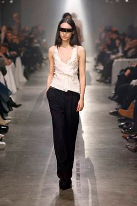 MM6 Maison Margiela Ready to wear fall winter 2025:26; MILAN February 2025 MM6 Maison Margiela Ready to wear fall winter 2025:26; MILAN February 2025, Credit:Zeppelin Avalon  Copyright: xZeppelinx xAvalonx 0969945057