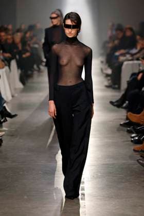 MM6 Maison Margiela Ready to wear fall winter 2025:26; MILAN February 2025 MM6 Maison Margiela Ready to wear fall winter 2025:26; MILAN February 2025, Credit:Zeppelin Avalon  Copyright: xZeppelinx xAvalonx 0969945096
