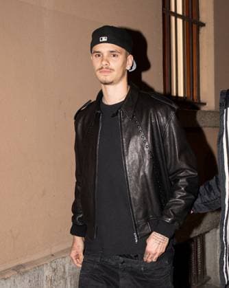 Romeo Beckham At Ray Ban Party - Milan Romeo Beckham seen arriving at Rayban for ASAP Rocky dinner during the Milan Fashion Week Womenswear Fall Winter 2025 2026 on February 27, 2025 in Milan, Italy. Photo by Florian Poitout ABACAPRESS.COM Milan Italy  Copyright: xPoitoutxFlorian ABACAx