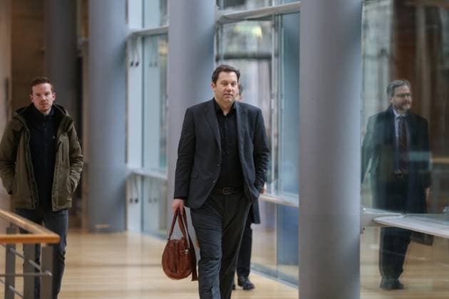 News Themen der Woche KW09 News Bilder des Tages Berlin, Deutschland, 28.02.2025: Deutscher Bundestag: Sondierungen zwischen Union und SPD: Lars Klingbeil kommt vor dem ersten Sondierungstreffen an *** Berlin, Germany, 28 02 2025 German Bundestag Exploratory talks between the CDU CSU and SPD Lars Klingbeil arrives ahead of the first exploratory meeting Copyright: xdtsxNachrichtenagenturx dts_61176